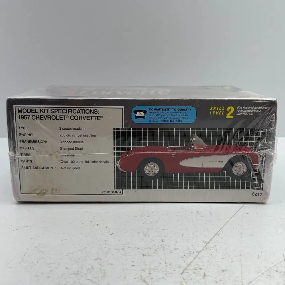 AMT 1957 Chevrolet Corvette Model Car Kit 1/25 Scale #8212 VTG 1996 New Sealed